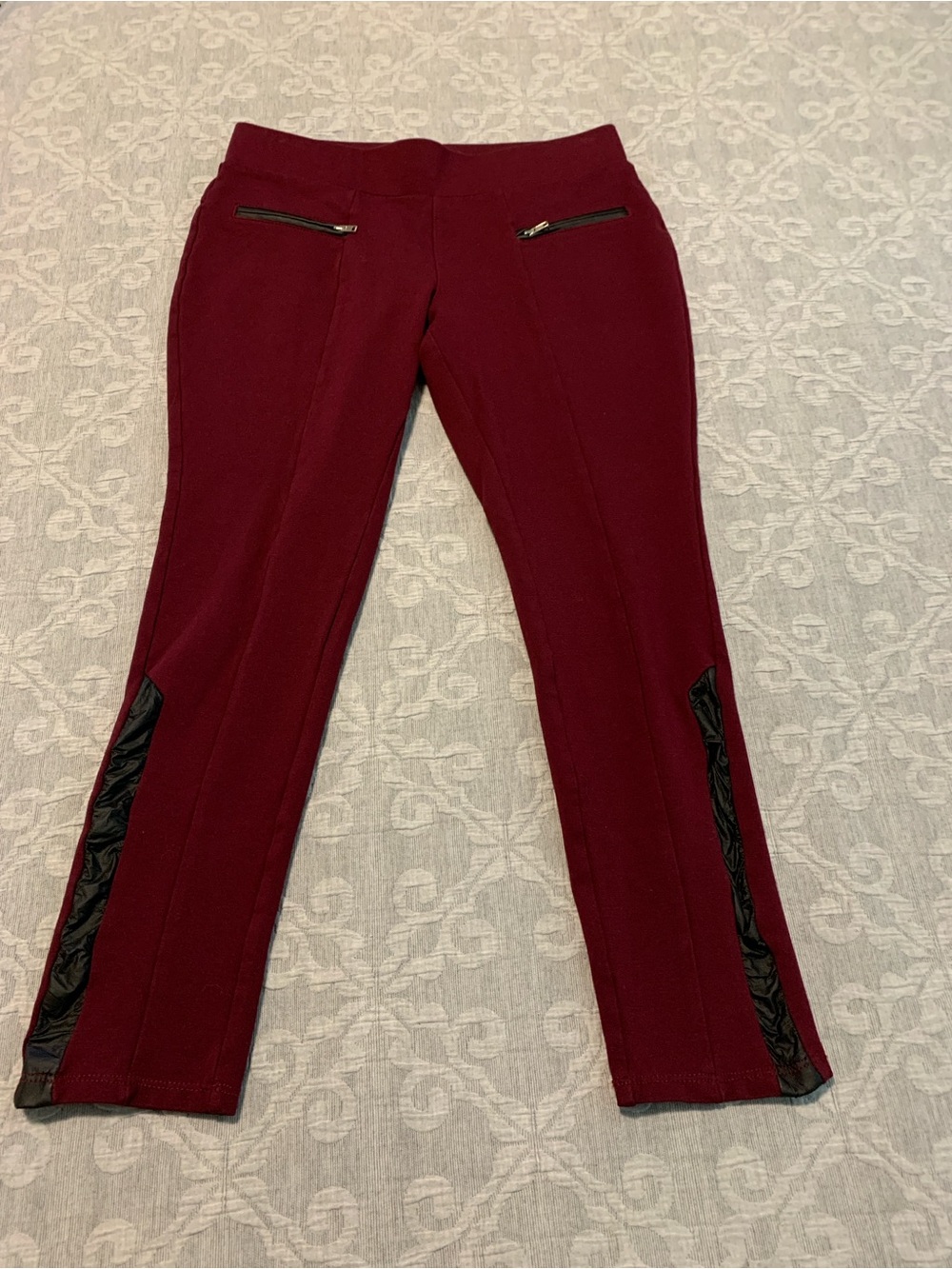 GUESS Burgundy Moto Skinny Pants / Leggings with Faux Leather Trim (Size M)